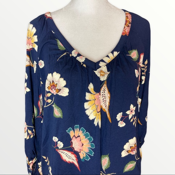 NWT womens Old Navy Floral Blouse XS - Picture 5 of 9